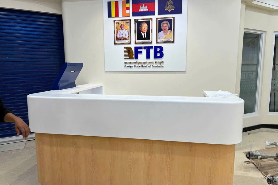 QUẦY ĐÁ NHÂN TẠO SOLID SURFACE LỄ TÂN