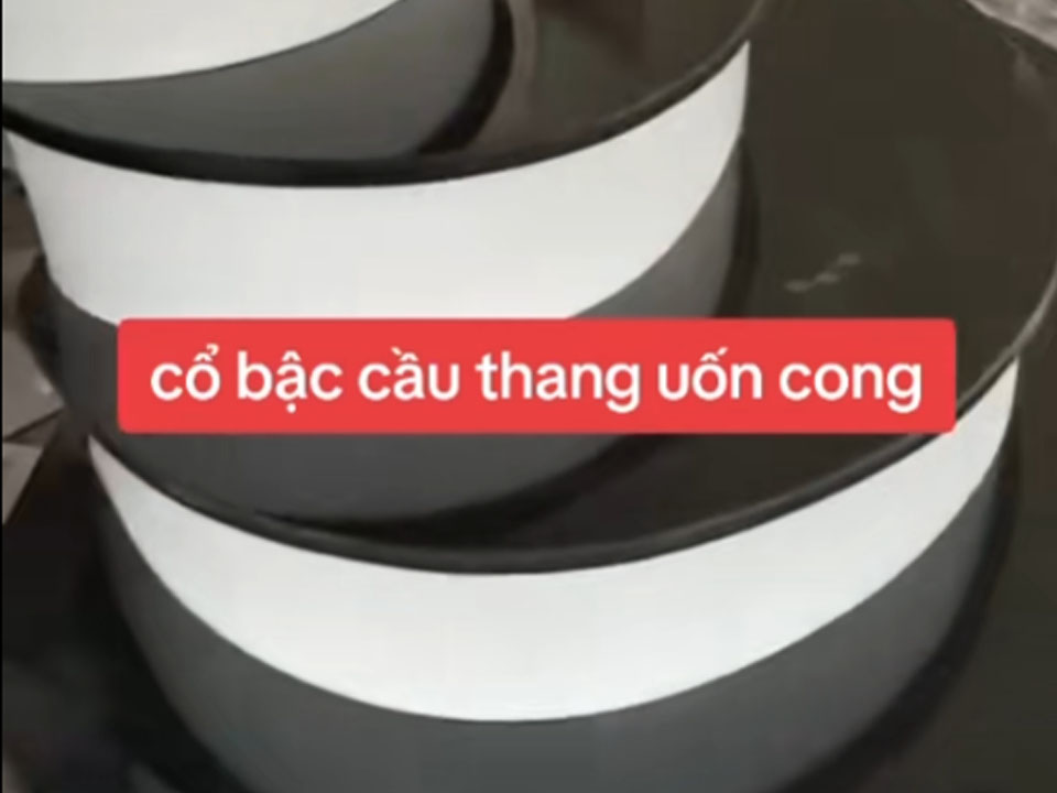 Cổ bậc cầu thang uốn cong